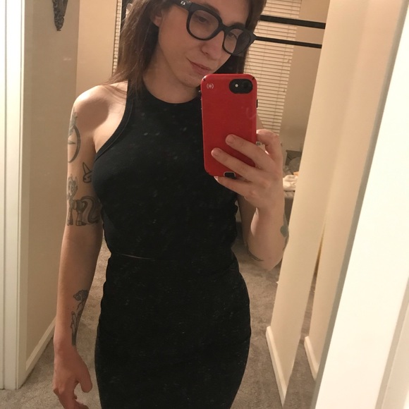 Meet the Posher - Picture 3 of 5